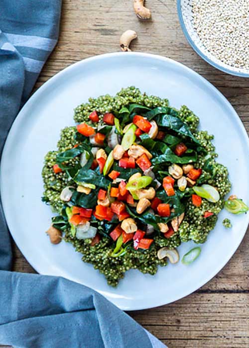 Grüner Quinoa mit Mangold, Zitrone und Cashewkernen - Einfach Vegan