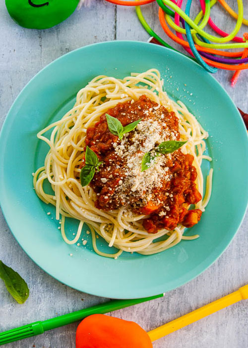 kinder-linsenbolognese-spaghetti
