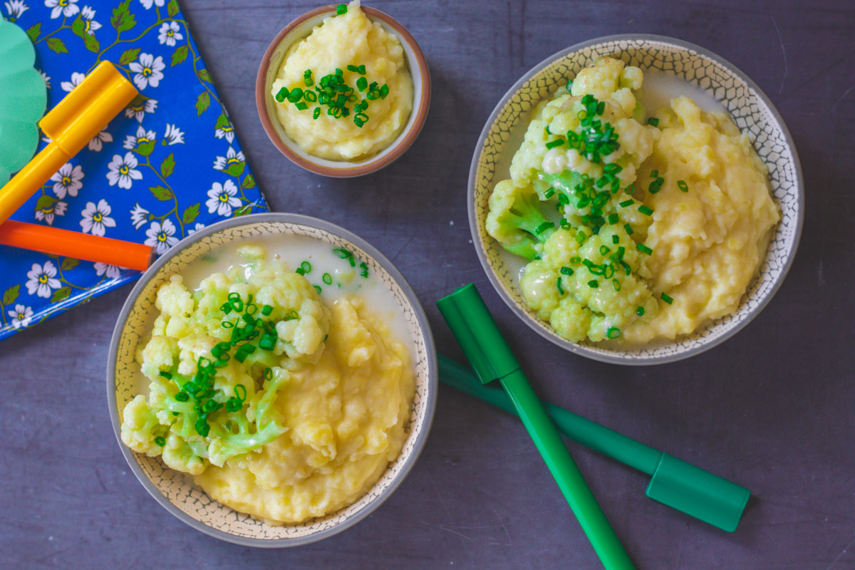 Cremiger Blumenkohl mit Kartoffelpüree und Schnittlauch - Einfach Vegan